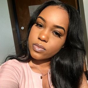Meet your Posher, Kiana
